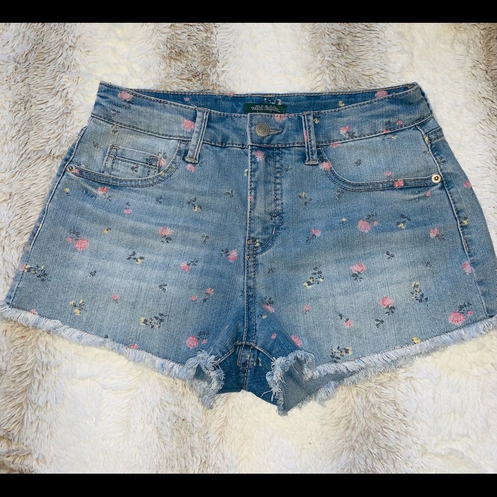 Women’s Flower Print Cut Off Denim Shorts